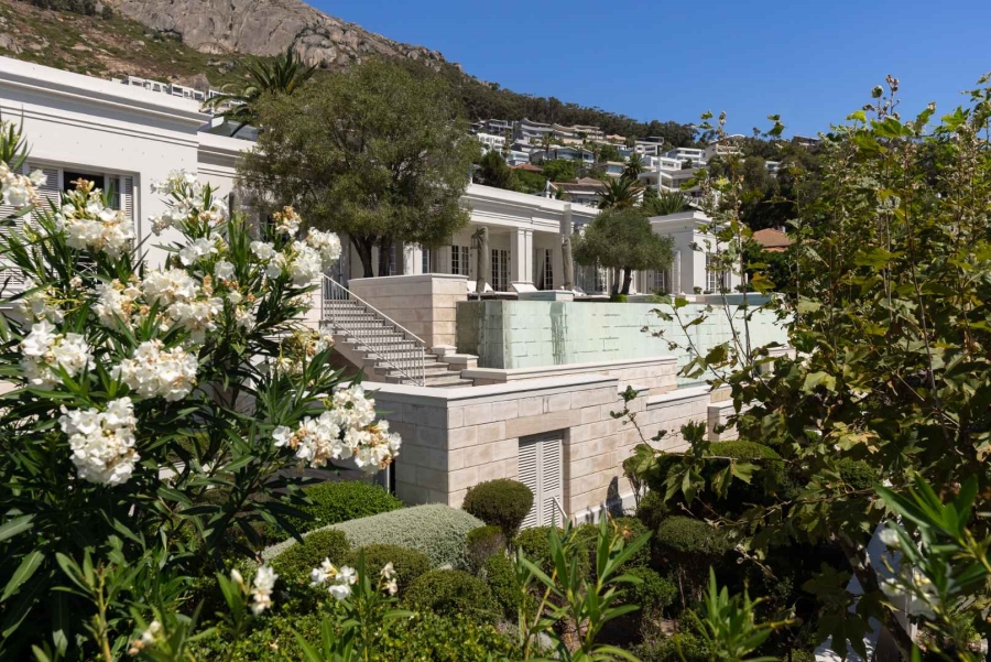 7 Bedroom Property for Sale in Fresnaye Western Cape